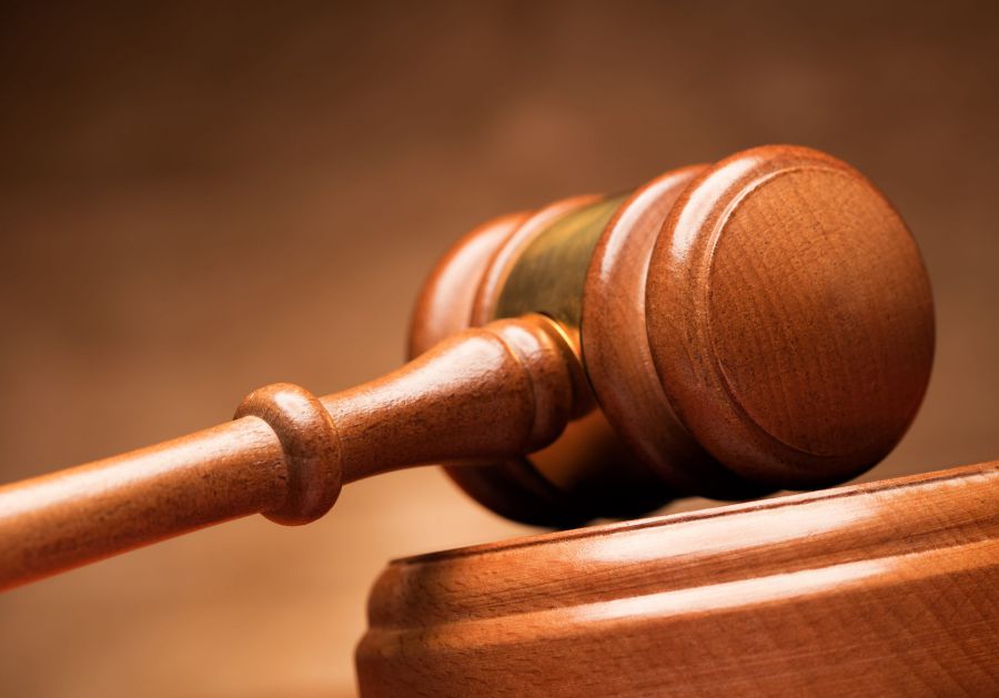 Ілюстроване фото. Поліція повідомила директорові про підозру.