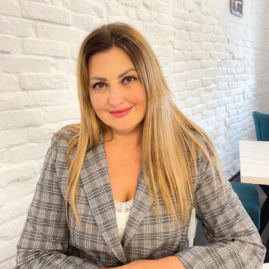 Раніше Ярослава Гасяк працювала керівницею центру надання адмінпослуг Калуської РДА та очолювала апарат Калуської РДА