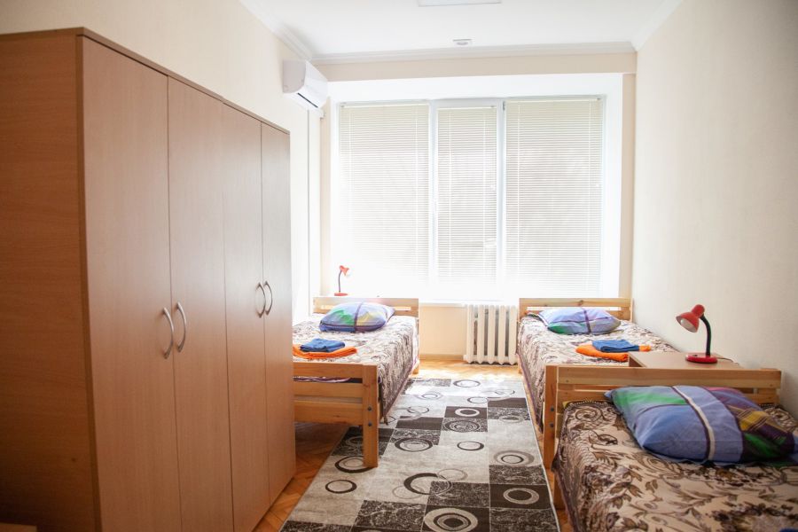 Ілюстроване фото. З якого конкретно гуртожитку розпочнуть роботи з реконструкції електромережі – на сесії не повідомили