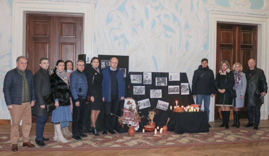 Голодомор в Україні визнаний геноцидом на законодавчому рівні і в судовому порядку.