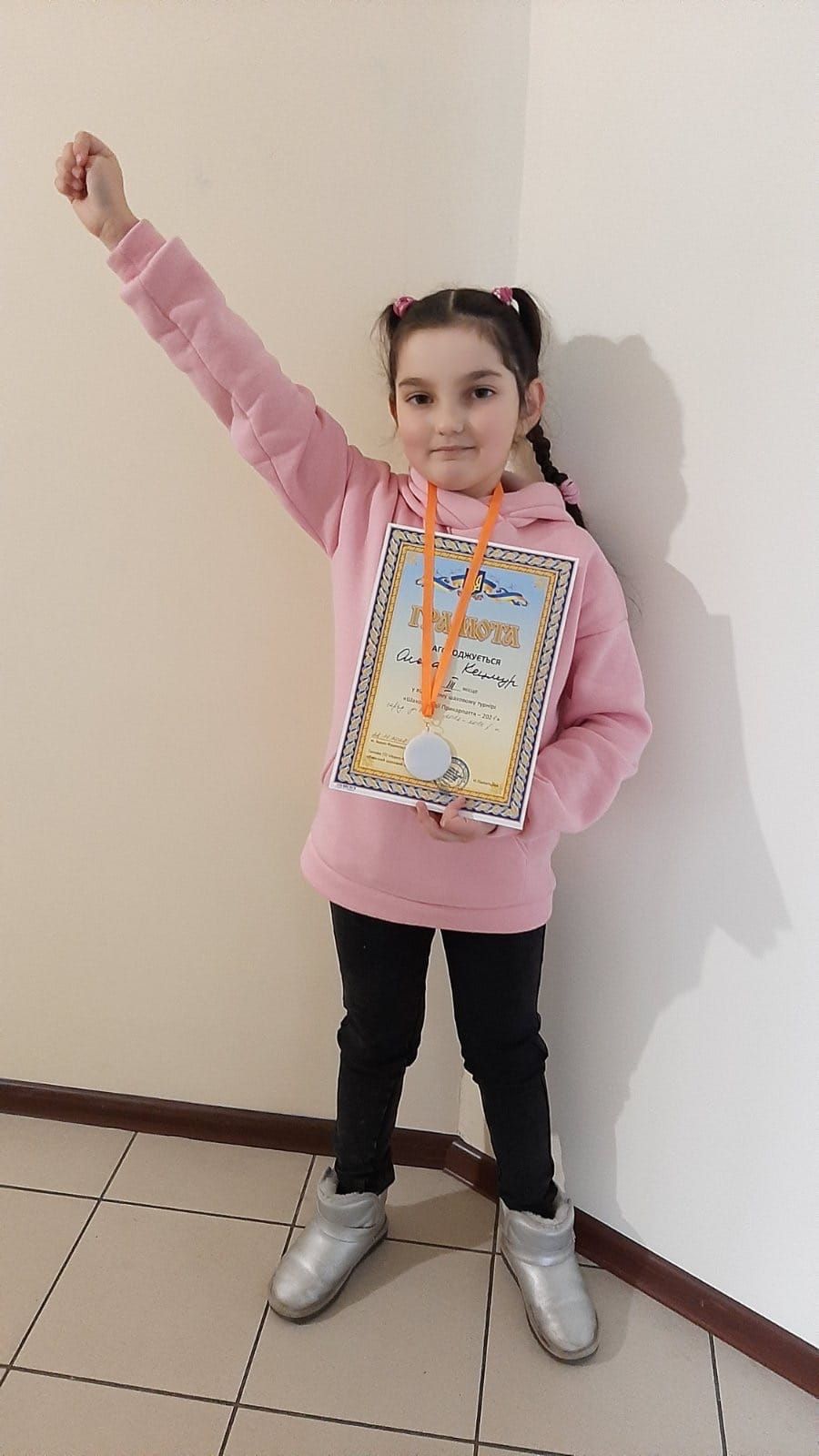 Оленка лише з вересня почала відвідувати шаховий гурток