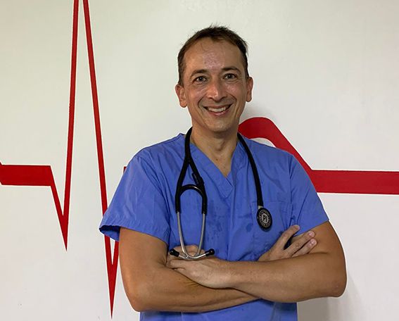 Крім вакцинації, в умовах пандемії COVID-19 дуже важливими є дистанціювання й носіння масок, переконує Сергій Федоров