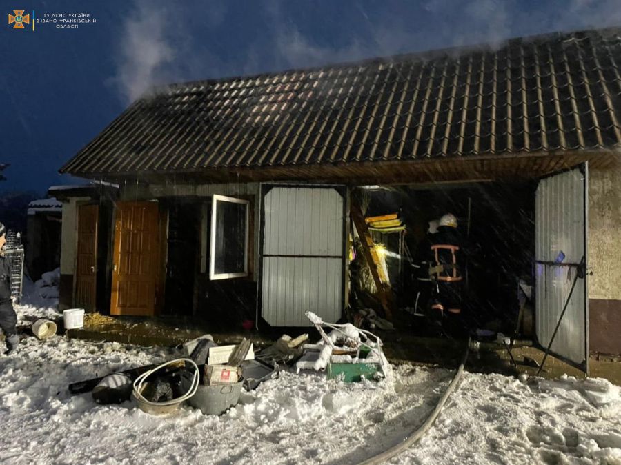 Будівлю гасили 7 вогнеборців