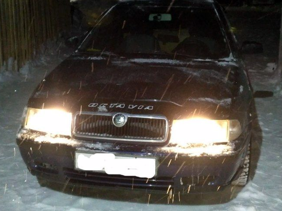 Правопорушник намагався викрасти з автівки каталізатор