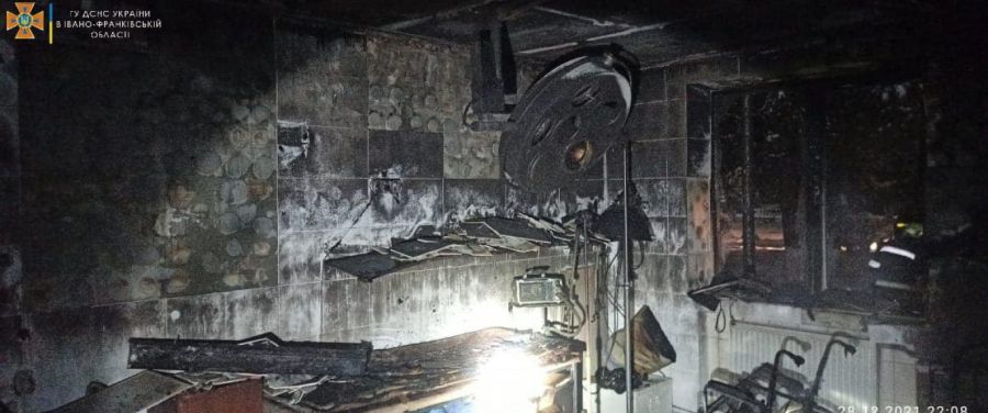 Так і не встановлено хто поставив свічку.