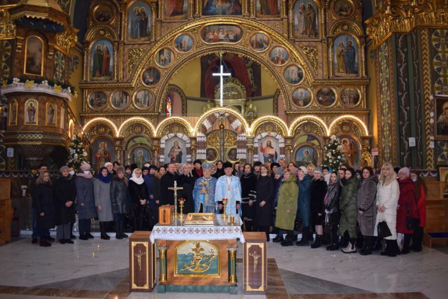 Голова Калуської РДА   подякувала священнослужителям  за звершення подячного молебню.