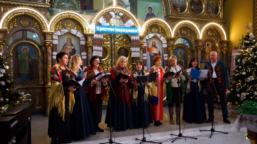 У виконанні парафіян, духового оркестру і всіх хорів звучали "Бог предвічний" та "Нова радість"