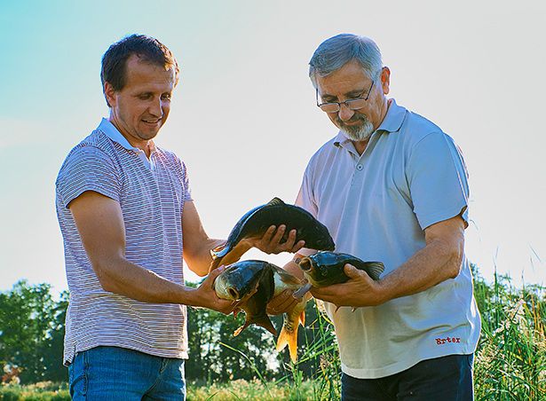 Засновником "Бабина" є житель Львівщини Зварич Ігор Ігорович (на фото — ліворуч)