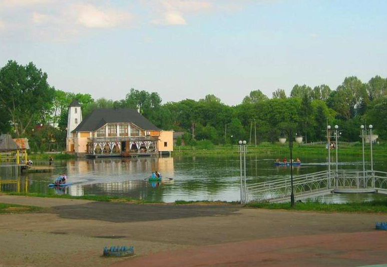 Ремонт катамаранів мають завершити до кінця зими