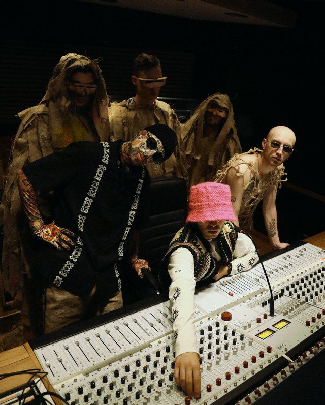 Трек "Stefania" — про найдорожчу людину, маму, який був написаний усім складом гурту Kalush Orchestra