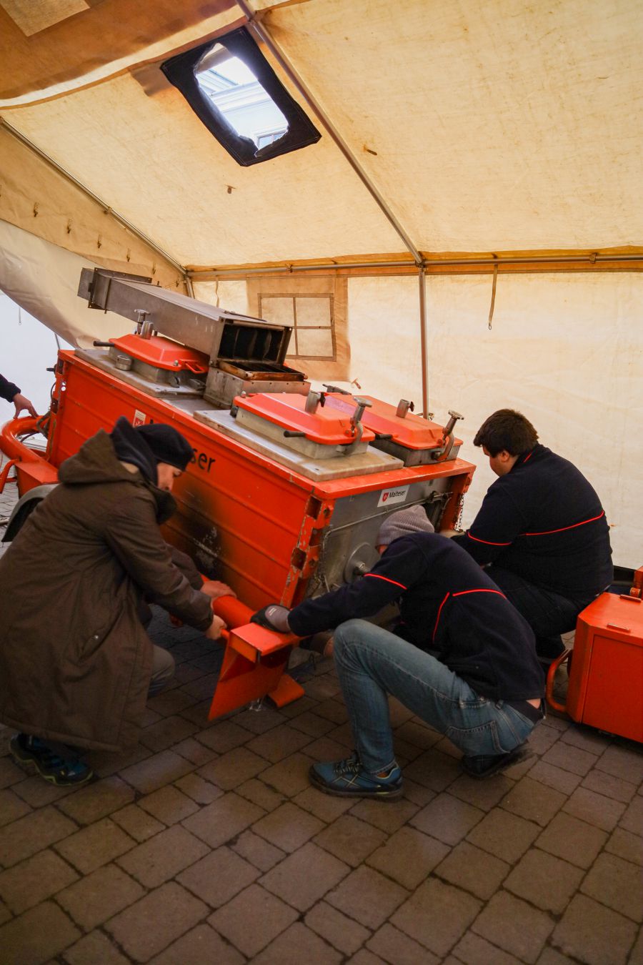 Організація закликає долучитись до допомоги біженцям.