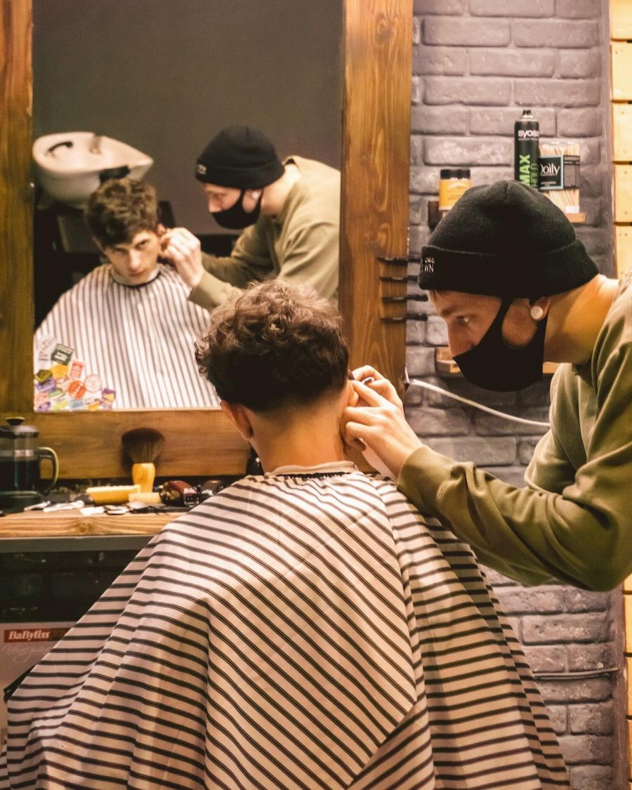 Вартість стрижки необмежена — від 100-150 гривень до тієї суми, яку б ви хотіли пожертвувати