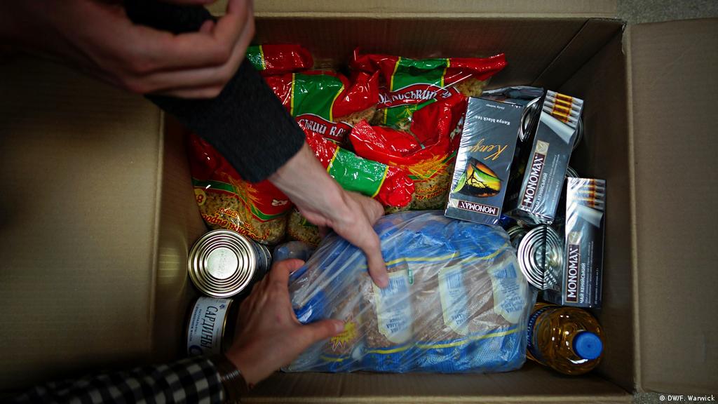 Ілюстроване фото. Отримати продукти можна з паспортом у ліцеї №3