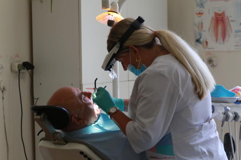 Ілюстроване фото. Отримати стоматпослуги сьогодні можна до 15.00