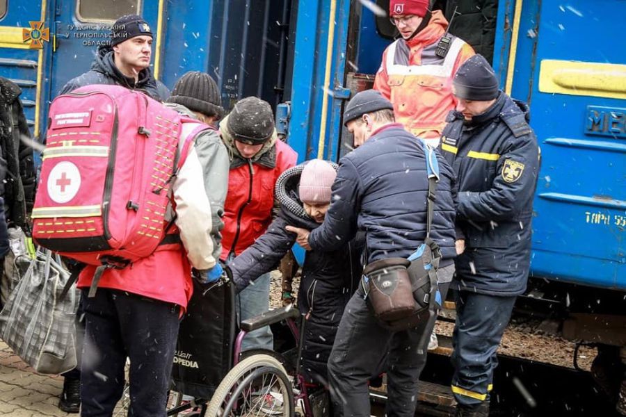 Евакуаційні потяги рухатимуться за кордон і в межах України