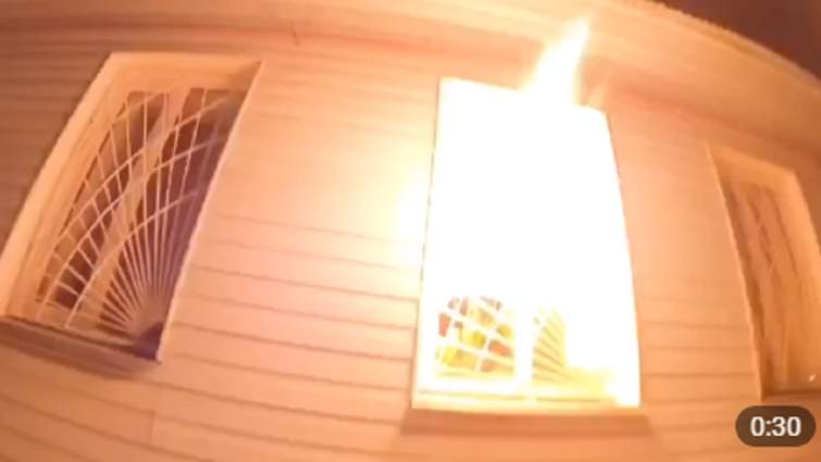 Чоловік хотів знищити архів із особовими справами призовників.