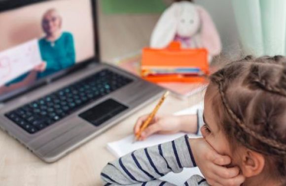 До навчання у Калуській громаді можуть долучитися не лише переселенці, але і ті, хто перебуває за кордоном