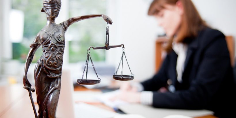 Ілюстроване фото. Вимушених переселенців, які нині мешкають у Калуші, просять повідомляти про воєнні злочини