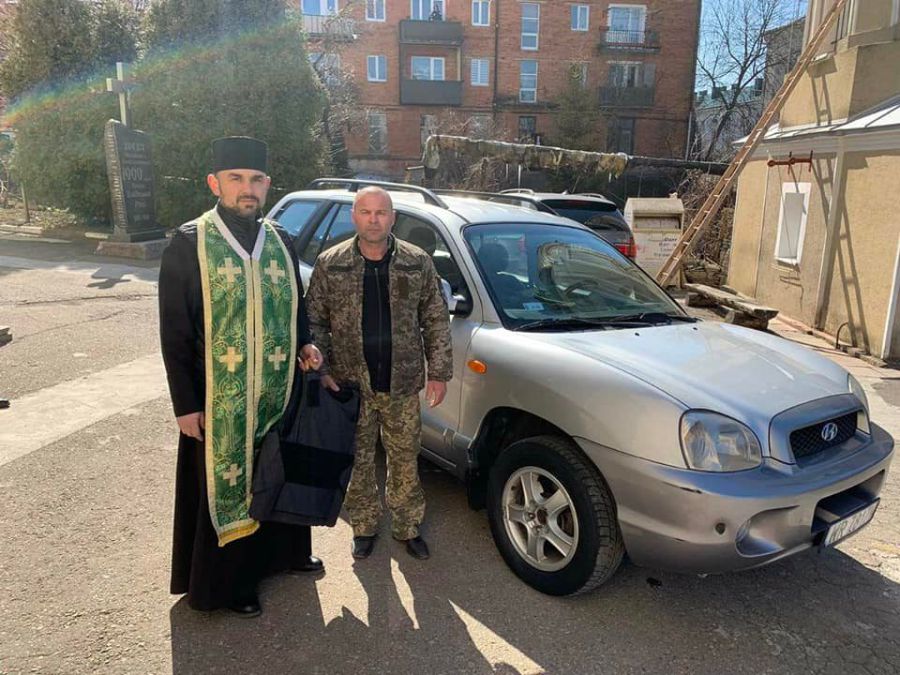 Також вдалося придбати бронежилет, рації, амуніцію для солдат та закупити необхідні ліки