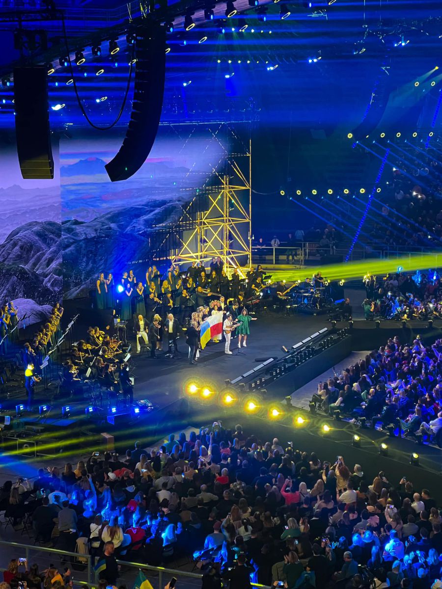 Концерт транслювався у 50 країнах світу.