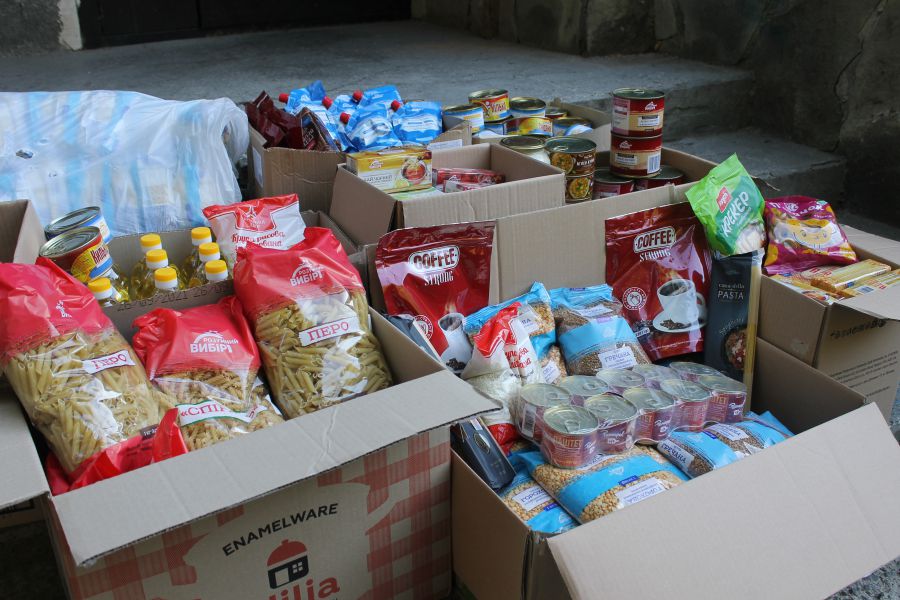 Міський голова закликав калушан допомагати продуктами людям, які втікають від війни