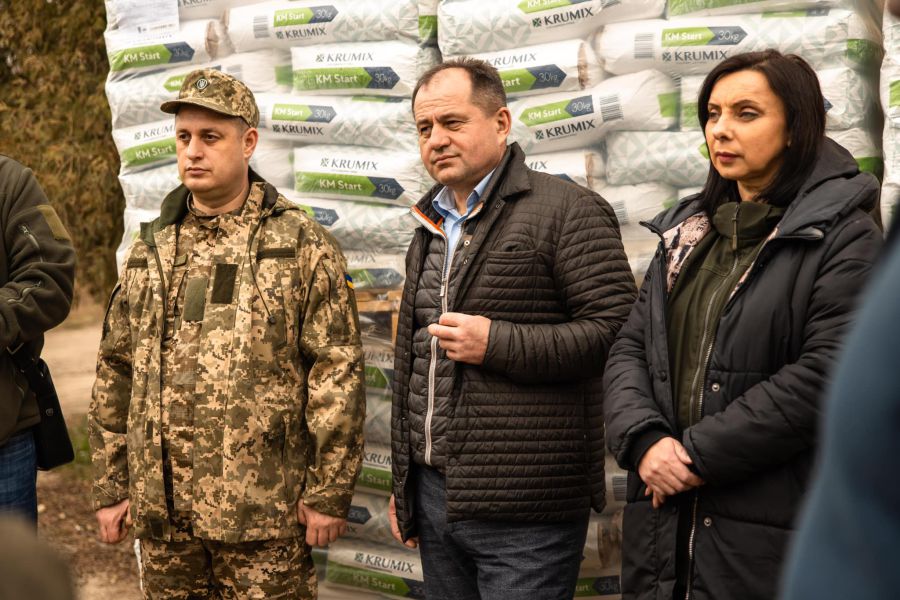 Компанія виділила для вимушених переселенців, які зупинилися на Прикарпатті, 140 пральних машин