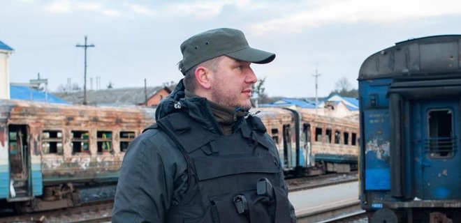 Біля стіни будуть патрулювати військові — зазначив Живицький.