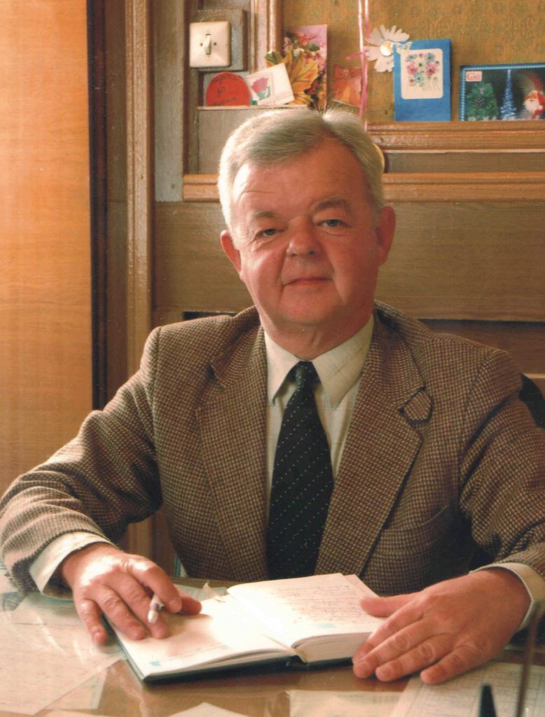 Усе своє життя Олег Миколайович жив з гадкою про тих, кому віддавав знання. Вічна пам'ять!