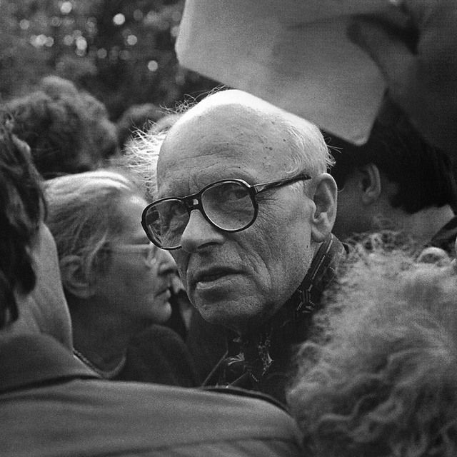 За ініціативою академіка Андрія Сахарова 1988-го у республіках колишнього СРСР розпочалось створення "Меморіалу"