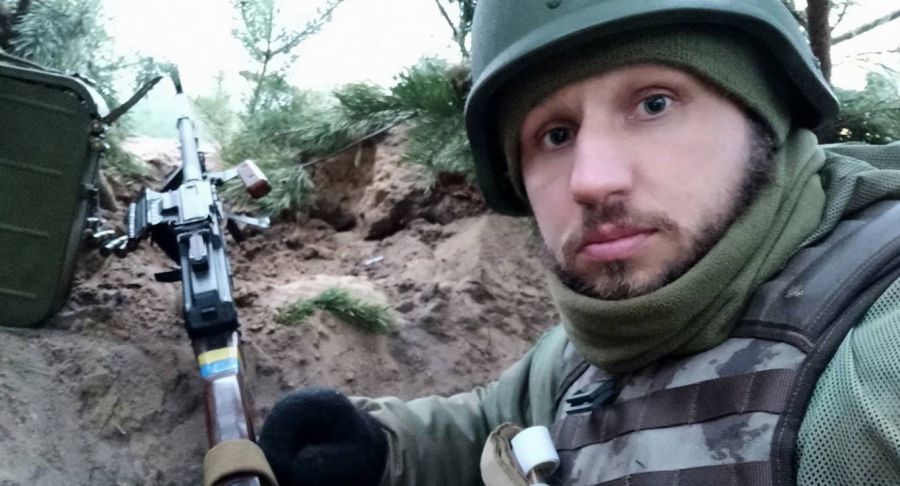 Вічна пам'ять і слава оборонцю України!