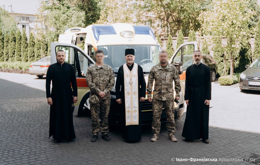 Автомобіль передадуть на потреби військового госпіталю.