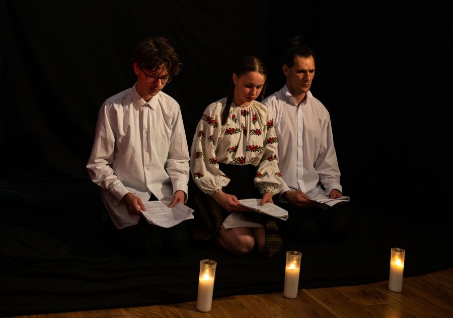 Актори театру передали атмосферу героїзму часів УПА. Фото: Ірина Деркач