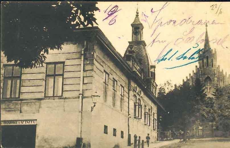 У XV ст. Калуш він стає значним поселенням, яке володіло солідними соляними промислами