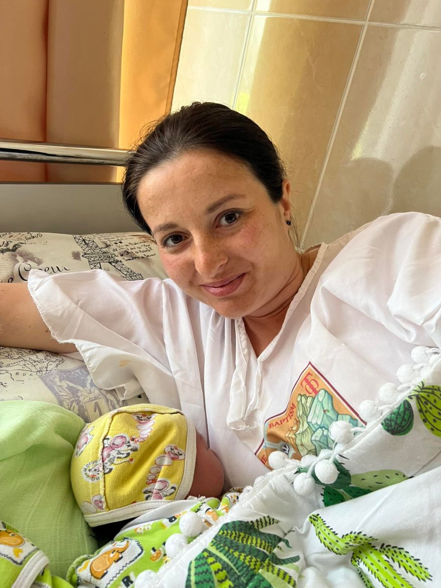 Щаслива киянка народила первістка Платона у Калуші