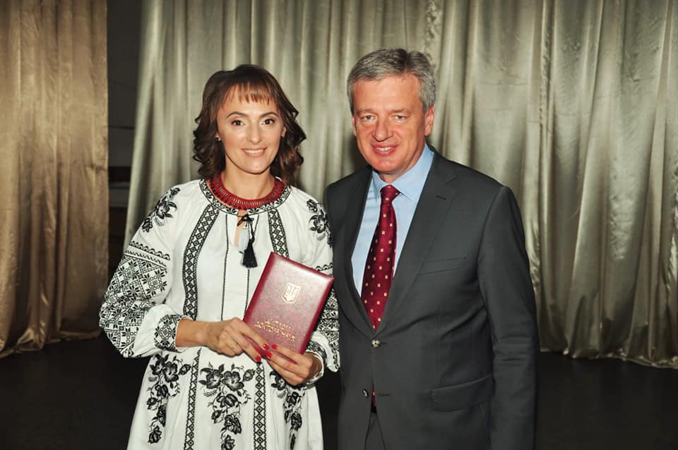 Тетяна Качак із ректором ПНУ Ігорем Цепендою. Фото: Тетяна Качак/Facebook