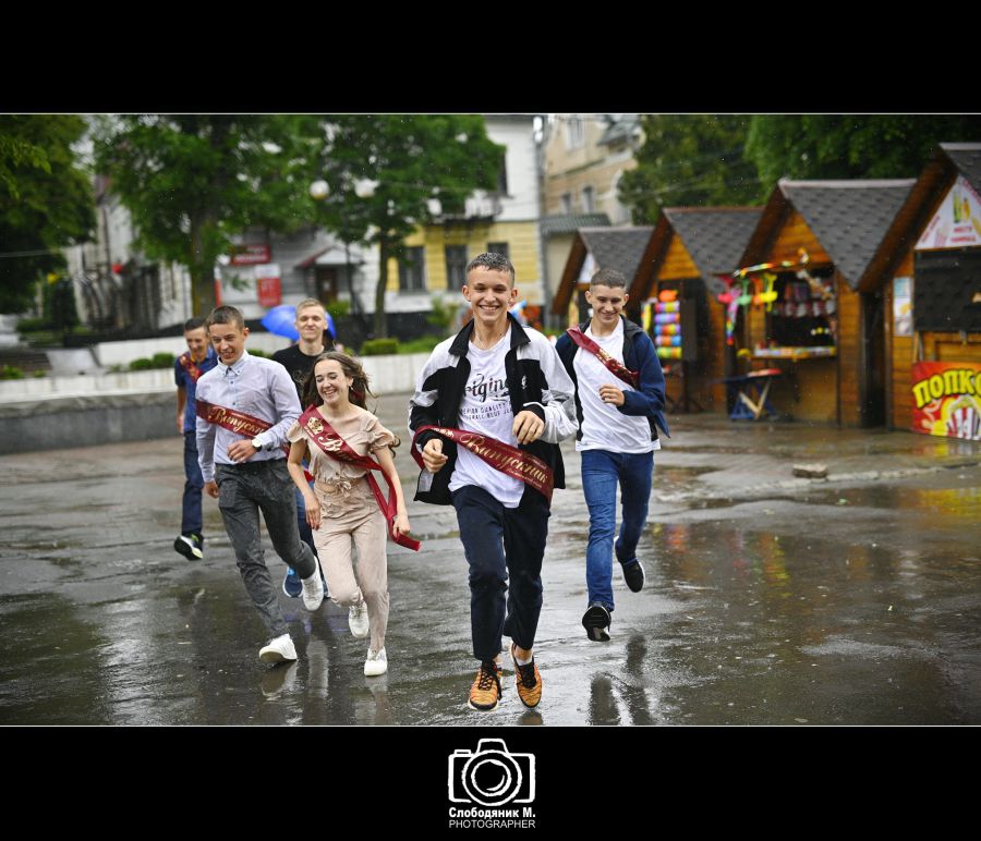 Ілюстроване фото. Формат останнього дзвоника навчальні заклади можуть обрати самостійно