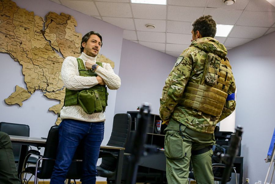 Притула написав: Не недооцінюйте дві гривні, тому що от таке велике складається з великої кількості от такого маленького