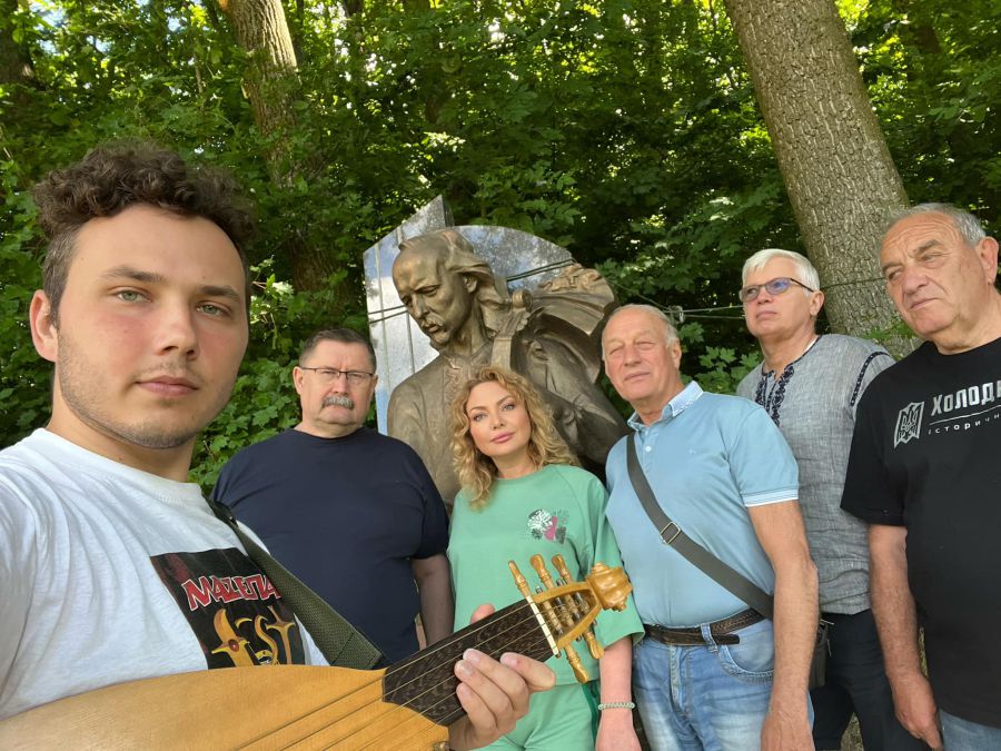 На відкритті пам'ятника кобзареві Тарасові Силенку. Фото: Леся Островська/Facebook