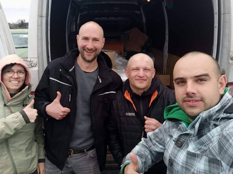 Німецькі волонтери довіряють калушанам перевезення і розподіл гуманітарної допомоги