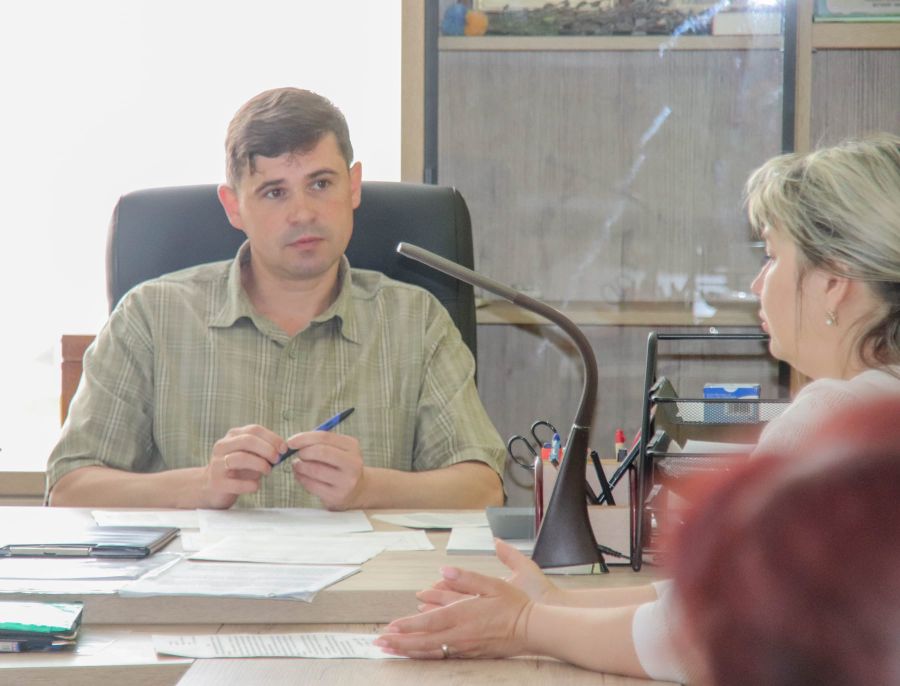 На прийом до міського голови можна потрапити у 1-й і 3-й понеділок місяця. Фото: Міська рада