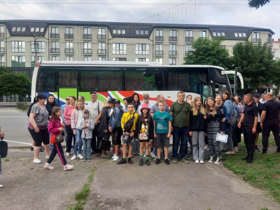 Упродовж тижня у Румунії відпочиватимуть 24 дітей