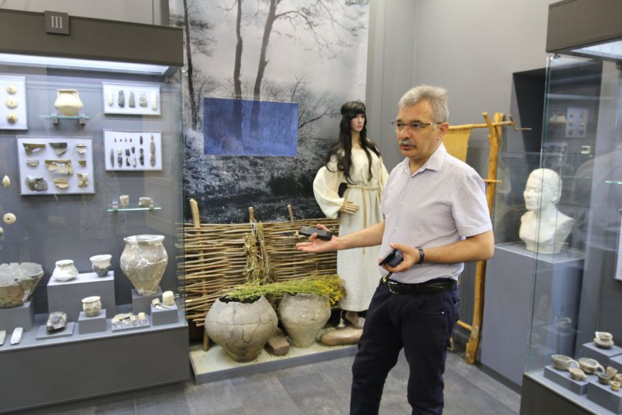 Українські археологи проводять дослідження у партнерстві з польськими колегами