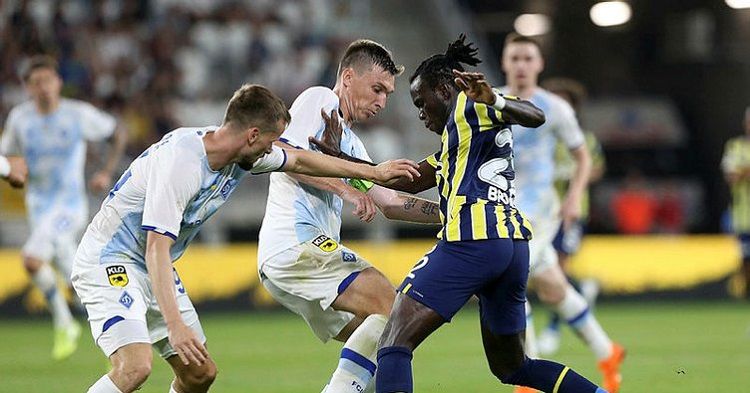 На 114-й хвилині джокери Луческу принесли «Динамо» перемогу. Фото: fenerbahce.org