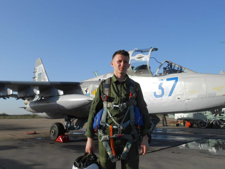 Героя України Олександра Кукуру поховали у рідному селі на Прикарпатті