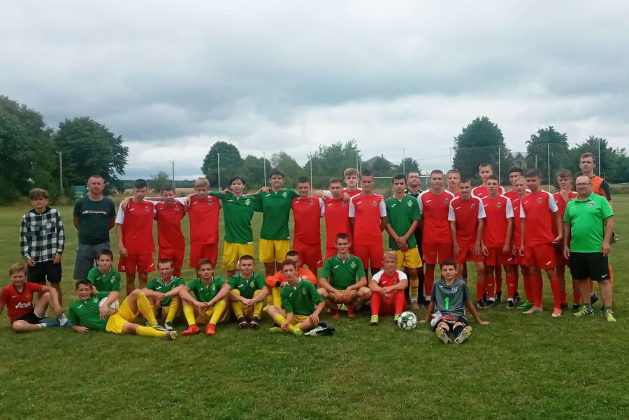 Футболісти розійшлися з рахунком 4:4. Фото: Ігор Височан