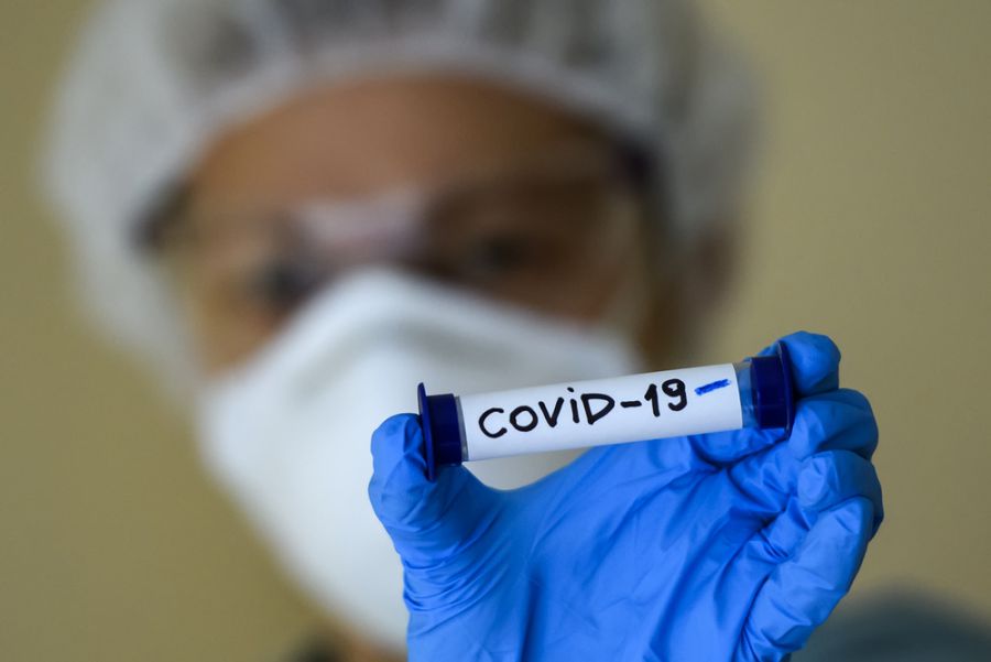 Спад темпів вакцинації відбувався на тлі зменшення кількості нових випадків хвороби через ілюзію, що пандемія відступила