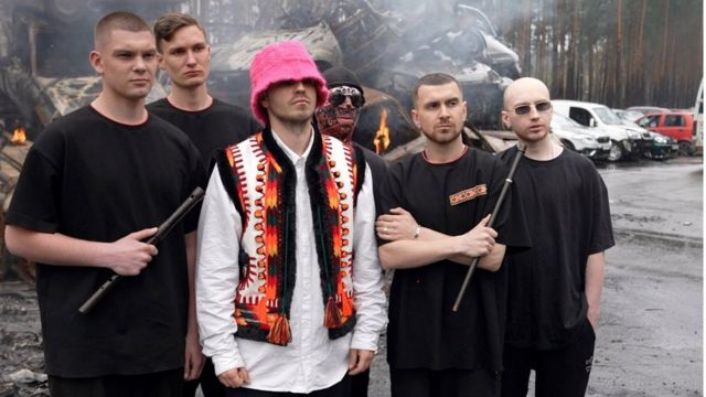 Лідер Kalush Orchestra Олег Псюк відреагував на це, зазначивши, що діджейок раніше у програмі не було