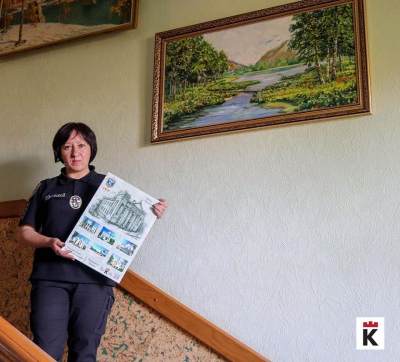 Робота Тетяни Чаборик тепер прикрашає приміщення виконкому. Фото: Міська рада