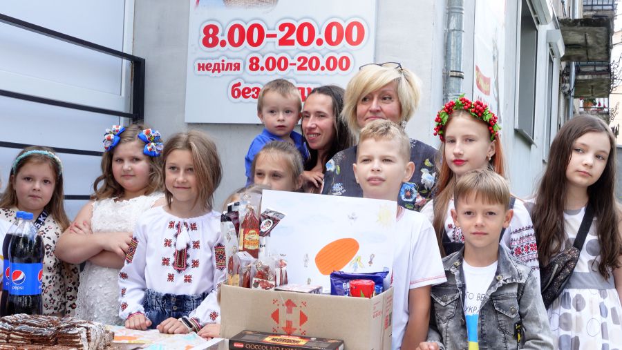 Маленькі помічники дуже добре знали бійця, адже всі жили в одному дворі.