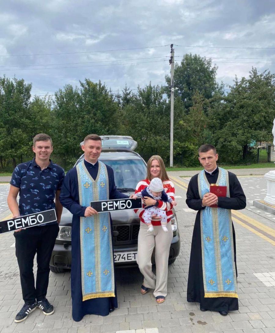 Загалом Голинська громада відправила на передову 26 автомобілів